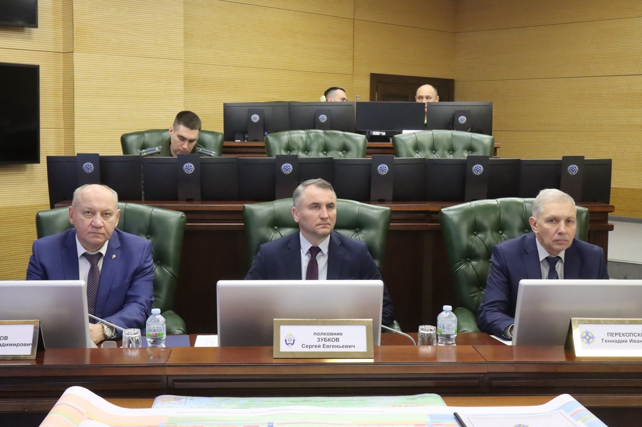 Делегация Антитеррористического центра государств – участников СНГ. С лева на право: инспектор полковник Кузнецов А.В., заместитель руководителя Центра полковник Зубков С.В.