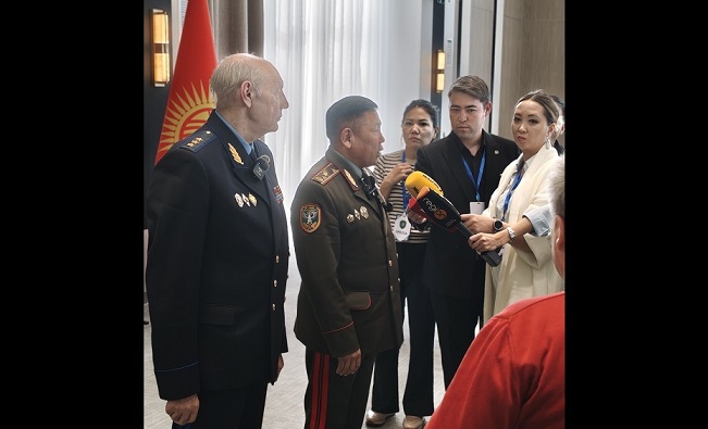 Выступление Первого заместителя председателя ГКНБ Кыргызской Республики – директора Пограничной службы генерал-майора Абдикарима Алимбаева и заместителя Председателя СКПВ – Председателя Координационной службы генерал-полковник Александра Манилова после завершения 91-го заседания СКПВ